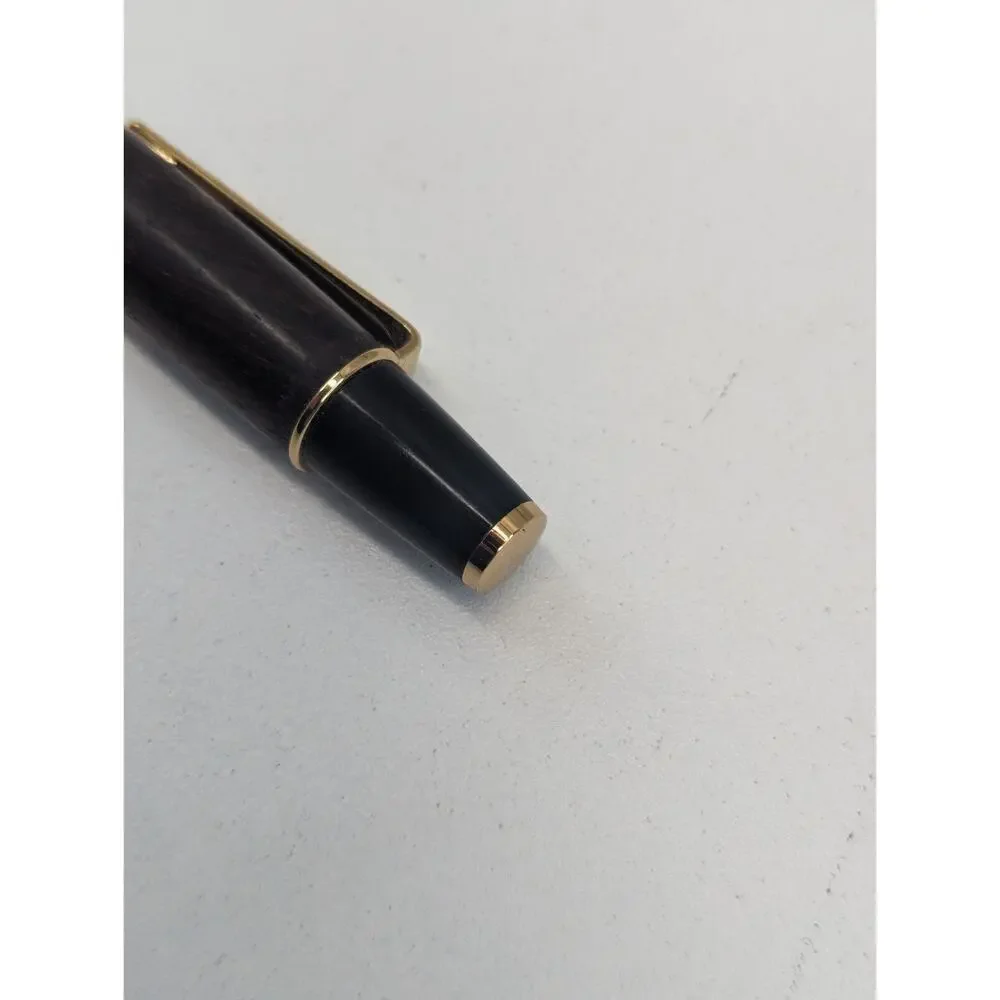Hand Turned Twist‎ Pen Black And Gold Walnut Maple Blend